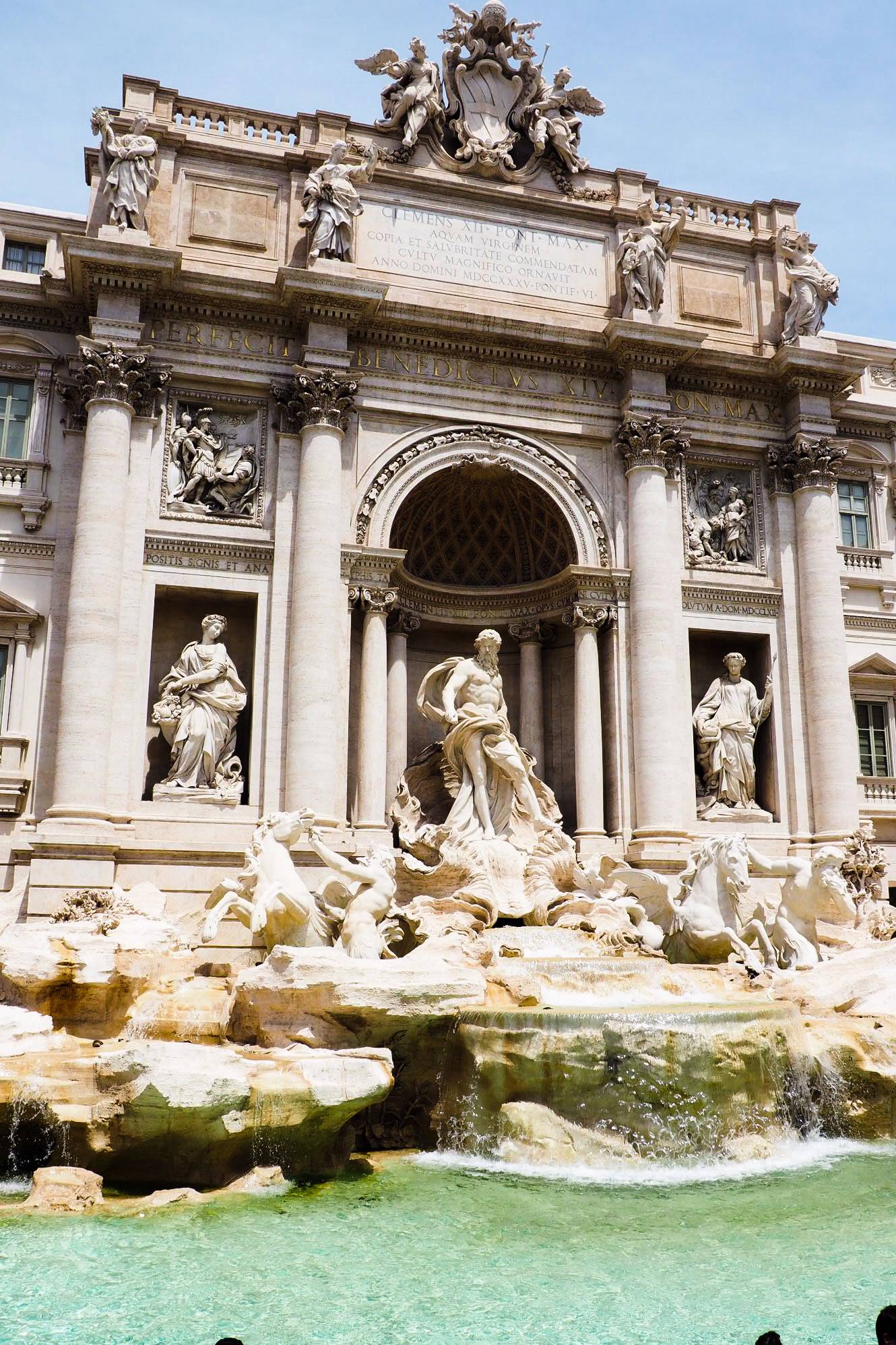 Rome_City_guide_Trevi_fountain_day
