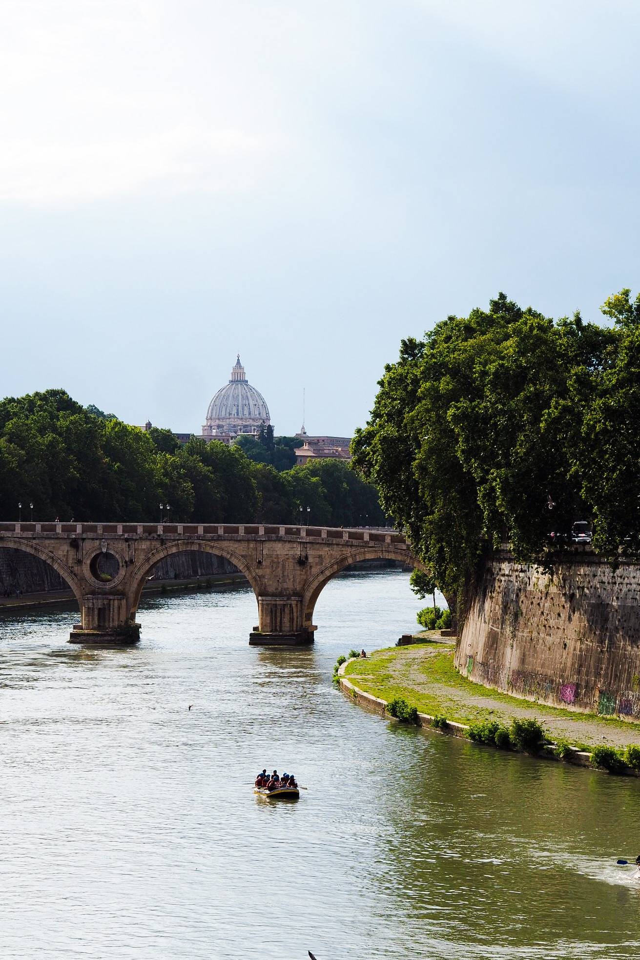 Rome_city_guide_river_view